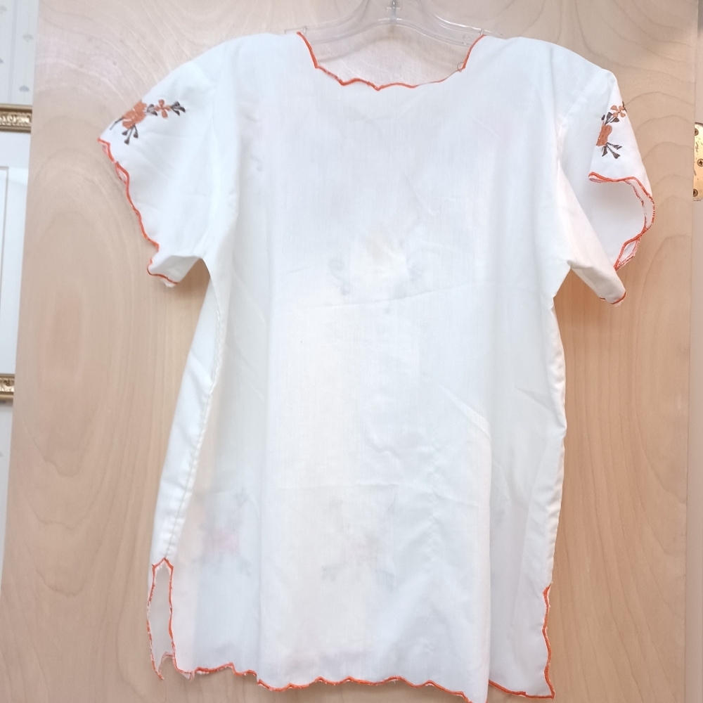 White Boho Embroidered Vintage Top - Picture 10 of 12